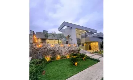 Casa para venda em Golden Park Residence de 296.00m² com 3 Quartos, 3 Suites e 3 Garagens