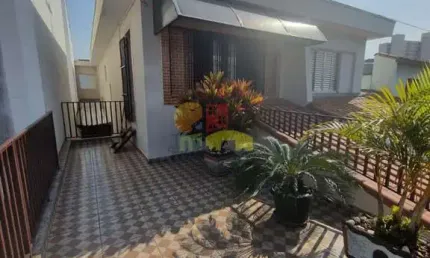 Sobrado para venda em Independência de 162.00m² com 2 Quartos e 2 Garagens