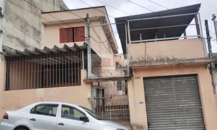 Sobrado para venda em Centro de 250.00m² com 2 Quartos e 3 Garagens