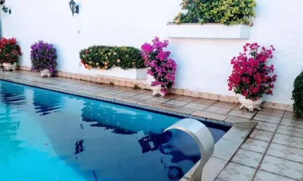 Casa para venda em campo grande de 238.00m² com 3 quartos, 1 suite e 7 garagens