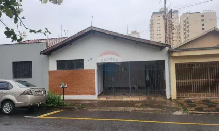 Casa para venda em centro de 131.24m² com 2 quartos, 1 suite e 2 garagens