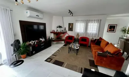 Casa para venda em Vila Oliveira de 298.00m² com 3 Quartos, 1 Suite e 3 Garagens