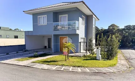 Sobrado para venda em Arruda de 168.00m² com 3 Quartos, 1 Suite e 2 Garagens