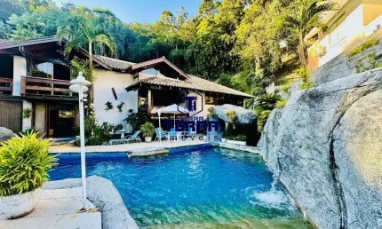 Casa de condomínio para venda em largo da batalha de 551.00m² com 4 quartos, 4 suites e 6 garagens