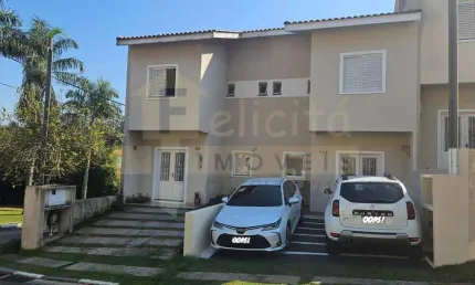 Casa para venda em Chácara Canta Galo de 123.00m² com 2 Quartos, 1 Suite e 2 Garagens