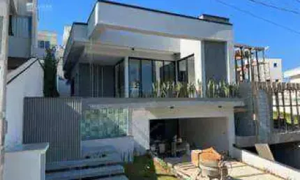 Casa de Condomínio para venda em Mogi Moderno de 178.00m² com 3 Quartos, 3 Suites e 4 Garagens