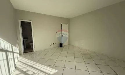 Sala comercial para alugar na Estrada dos Bandeirantes, 3888, Curicica, Rio de Janeiro