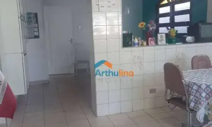 Casa para venda em Campo Limpo de 200.00m² com 4 Quartos, 1 Suite e 2 Garagens