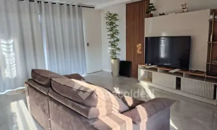 Sobrado para venda em Jardim Carolina de 150.00m² com 3 Quartos, 1 Suite e 2 Garagens