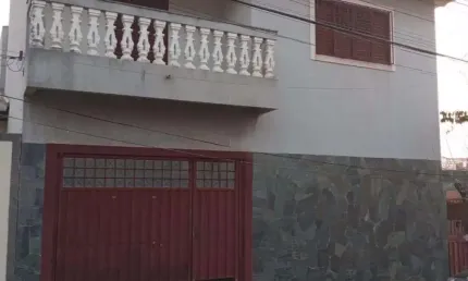 Casa para alugar em Banzato de 250.00m² com 3 Quartos, 1 Suite e 2 Garagens