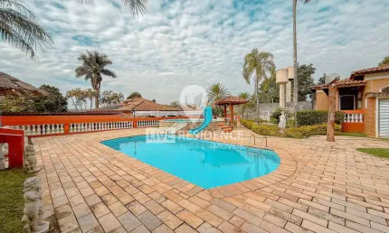 Casa para venda em Terras De San Marco de 426.00m² com 5 Quartos, 3 Suites e 8 Garagens