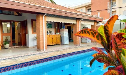 Casa para venda em Centro de 214.00m² com 3 Quartos e 1 Suite