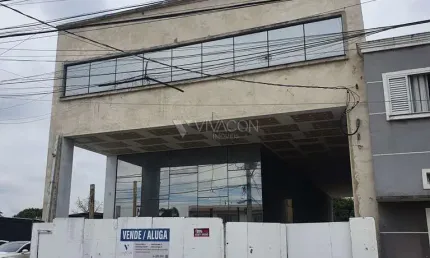 Sala Comercial para venda em Capão Raso de 800.00m² com 19 Garagens