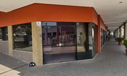 Prédio comercial para alugar em jardim infante dom henrique de 224.00m²
