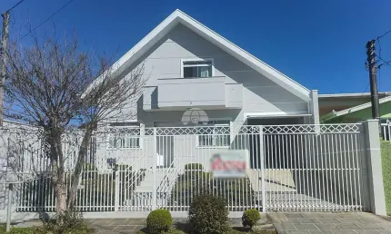 Sobrado para venda em tarumã de 200.00m² com 3 quartos, 1 suite e 2 garagens