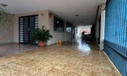 Casa para venda em centro de 203.00m² com 3 quartos, 1 suite e 2 garagens