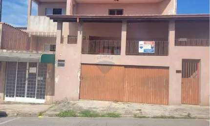 Casa para venda em centro de 225.31m² com 3 quartos