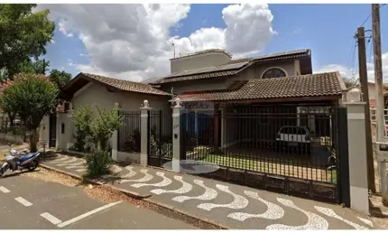 Casa para venda em centro de 339.00m² com 4 quartos, 4 suites e 4 garagens