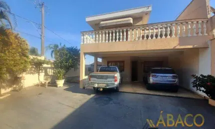 Sobrado para venda em planalto paraíso de 180.00m² com 3 quartos, 2 suites e 4 garagens
