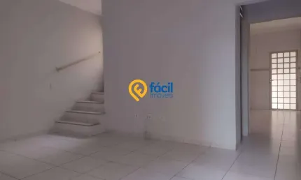 Casa para alugar em centro de 125.00m² com 2 quartos, 2 suites e 1 garagem