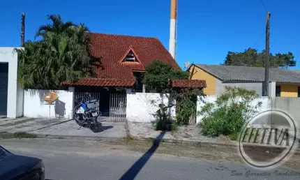 Casa para venda em matinhos de 252.00m² com 5 quartos, 1 suite e 2 garagens