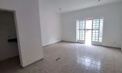 Loja para alugar em centro de 150.00m² com 1 garagem