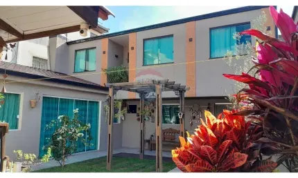 Sobrado para venda em xaxim de 237.71m² com 6 quartos