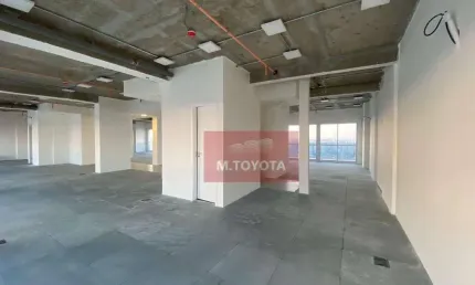Prédio comercial para alugar em centro de 325.00m² com 9 garagens