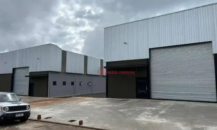 Galpão / depósito / armazém para alugar em distrito industrial doutor carlos arnaldo e silva de 600.00m²