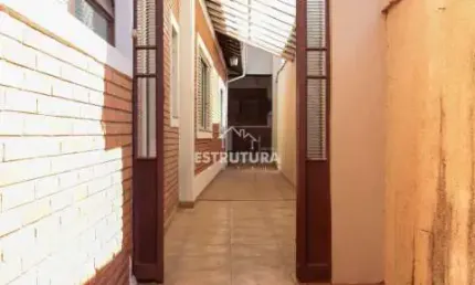 Casa para venda em centro de 271.00m² com 4 quartos, 1 suite e 2 garagens