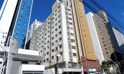 Apartamento para alugar em centro de 37.00m² com 1 quarto e 1 garagem