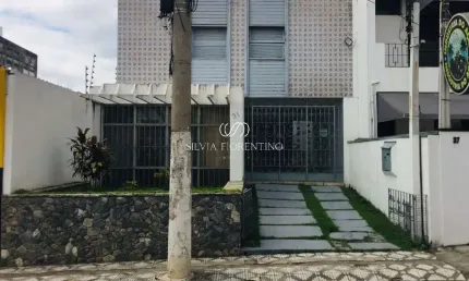 Casa para venda em centro de 200.00m² com 3 quartos e 1 garagem