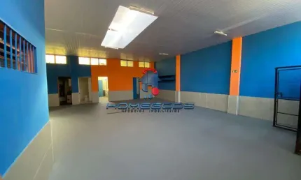 Prédio comercial para venda e aluguel em parque industrial de 218.00m² com 1 quarto e 4 garagens