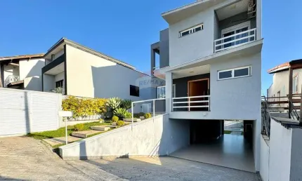 Casa de condomínio para venda em parque residencial itapeti de 295.00m² com 3 quartos, 3 suites e 4 garagens