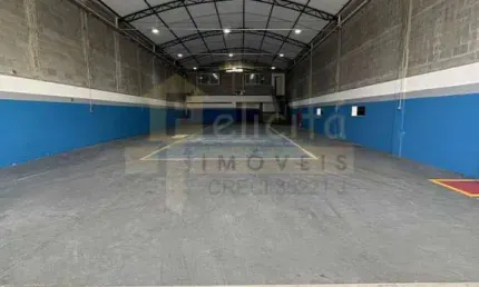 Galpão / depósito / armazém para alugar em centro de 410.00m² com 2 garagens