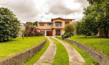 Sobrado para venda em capão raso de 108.00m² com 3 quartos, 1 suite e 6 garagens