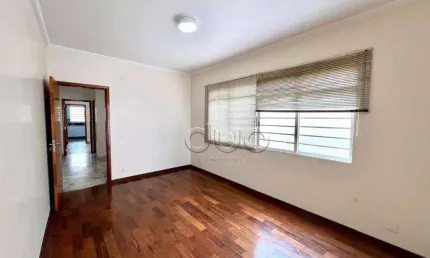 Casa para venda e aluguel em centro de 226.00m² com 4 quartos, 1 suite e 2 garagens