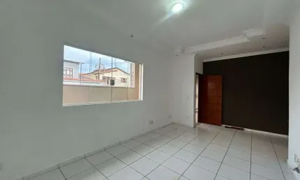 Casa para alugar em centro de 90.00m² com 3 quartos, 1 suite e 1 garagem