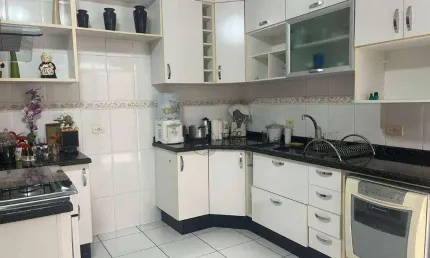 Sobrado para venda em jardim vila galvão de 150.00m² com 3 quartos, 1 suite e 3 garagens