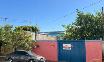 Casa para venda em centro de 246.00m² com 2 quartos e 2 garagens