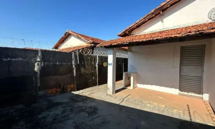 Casa para alugar em jardim planalto de 96.00m² com 2 quartos e 1 garagem