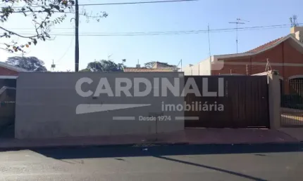 Casa para venda em centro de 262.00m² com 2 quartos, 2 suites e 6 garagens