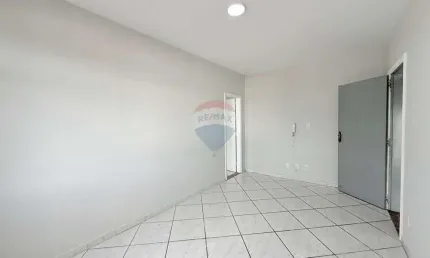 Sala comercial para alugar na Estrada dos Bandeirantes, 3888, Curicica, Rio de Janeiro