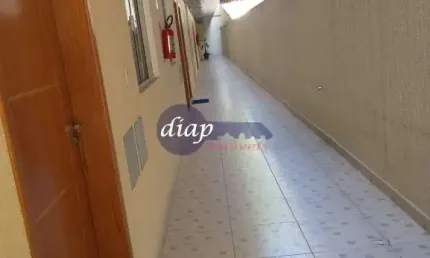 Lindo apartamento com 1 dormitório, sala, cozinha e banheiro. Ótima localização, a aproximadamente 100 metros do Metrô Vila Matilde. Documentação regu
