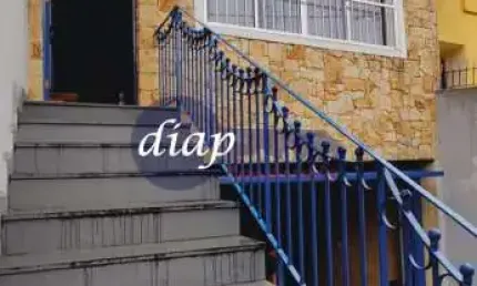 Excelente sobrado no bairro Jardim Modelo com 2 dormitórios, sala de estar ampla, cozinha planejada com espaço para mesa de 8 lugares, área gourmet co