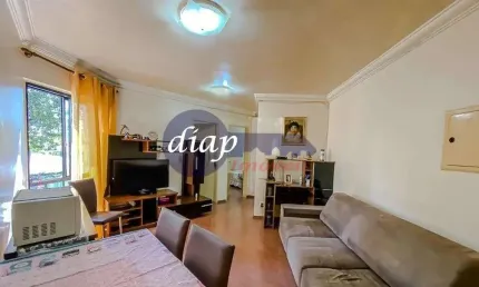 Ótimo apartamento no bairro canindé com 2 dormitórios, sala dois ambientes com sacada, cozinha, área de serviço, 1 banheiro e 1 vaga de garagem cobert