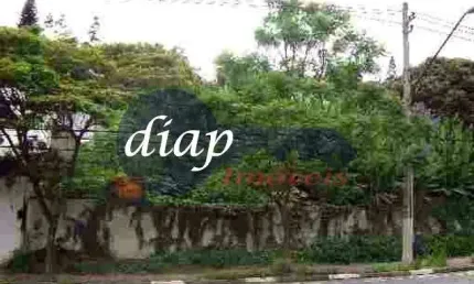 Excelente terreno na vila andrade com 760 metros quadrado em frente a uma praça. o terreno tem um projeto aprovado junto a prefeitura para construção