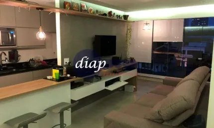 Ótimo apartamento no bairro do Ipiranga com 2 dormitórios planejados, sendo 1 suíte, sala dois ambientes com sanca e sacada, cozinha planejada com sof