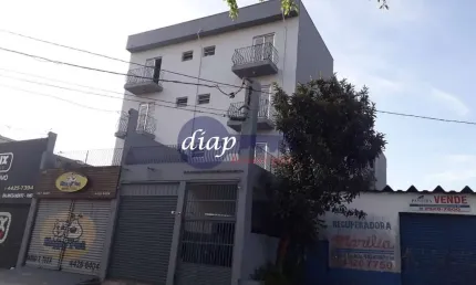 Ótimo apartamento no edifício ricardo e margareth com 2 dormitórios, cozinha, sala aconchegante, 1 banheiro, corredor amplo, área de serviço e 1 vaga
