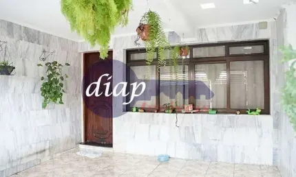 Excelente sobrado na vila Vivaldi com 2 dormitórios, cozinha, 2 banheiros, sala ampla, varanda em um dos dormitórios, Churrasqueira, lavanderia, 2 vag
